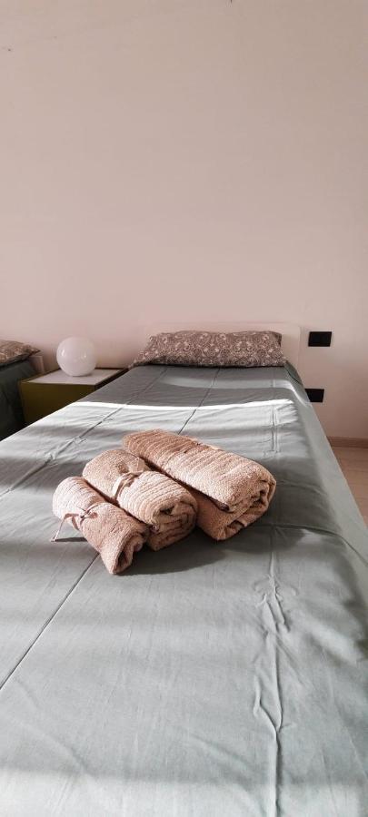 Intero Appartamento Lgbtq+ Zona Loreto Milaan Buitenkant foto