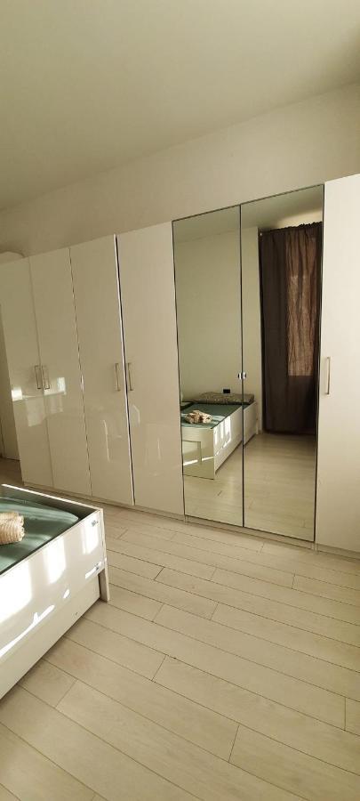 Intero Appartamento Lgbtq+ Zona Loreto Milaan Buitenkant foto
