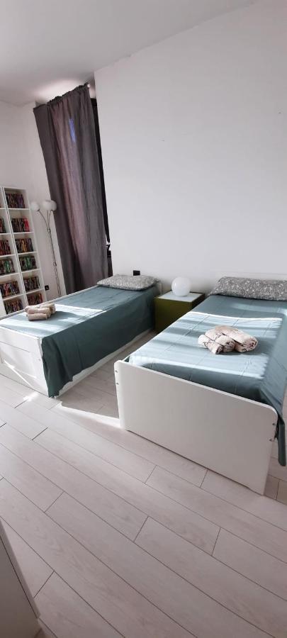 Intero Appartamento Lgbtq+ Zona Loreto Milaan Buitenkant foto